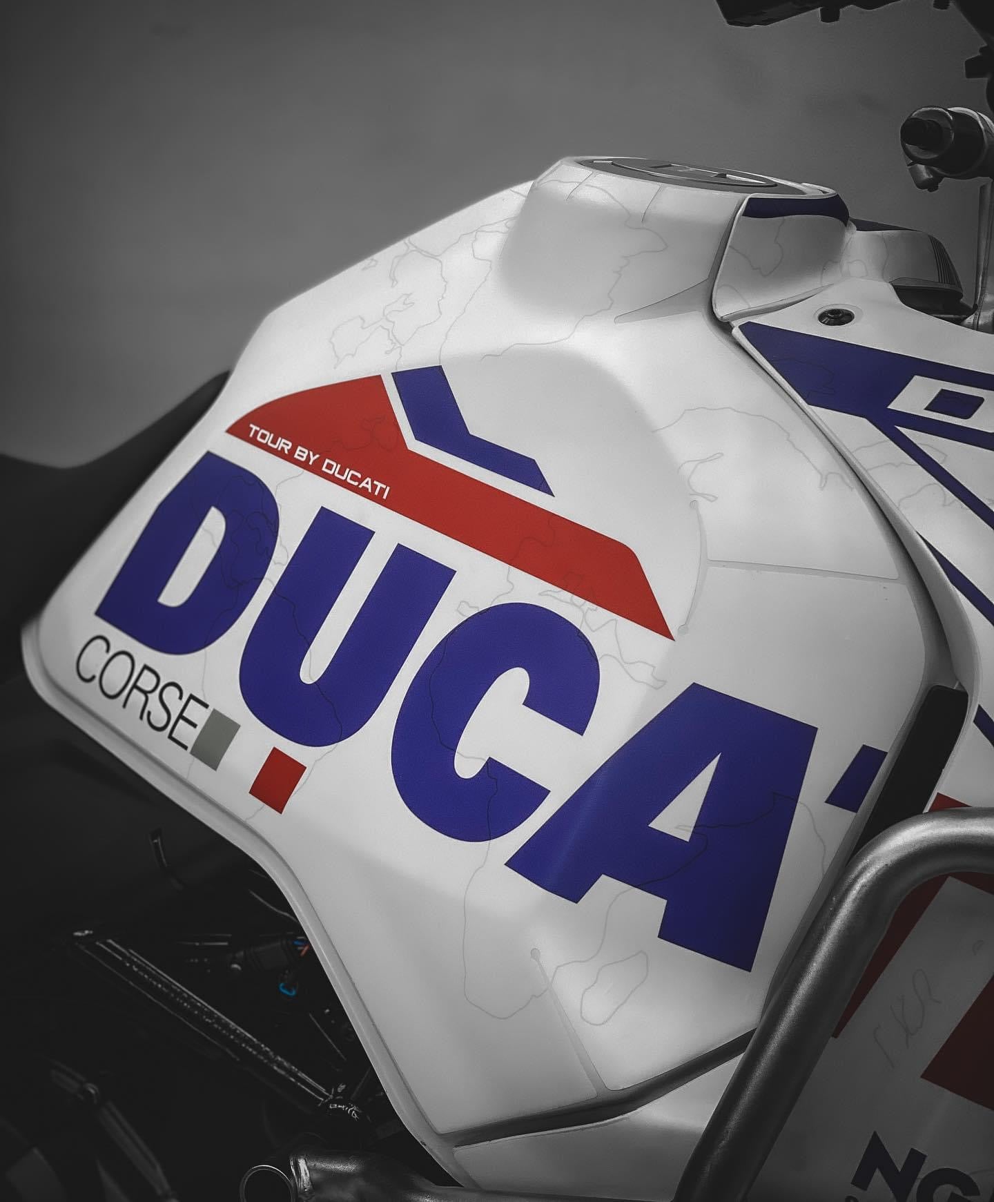 DUCATI DESERT X