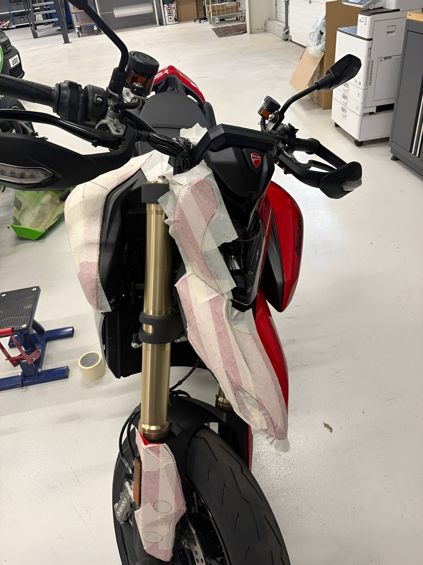 DUCATI HYPERMOTARD 890 V2 2026