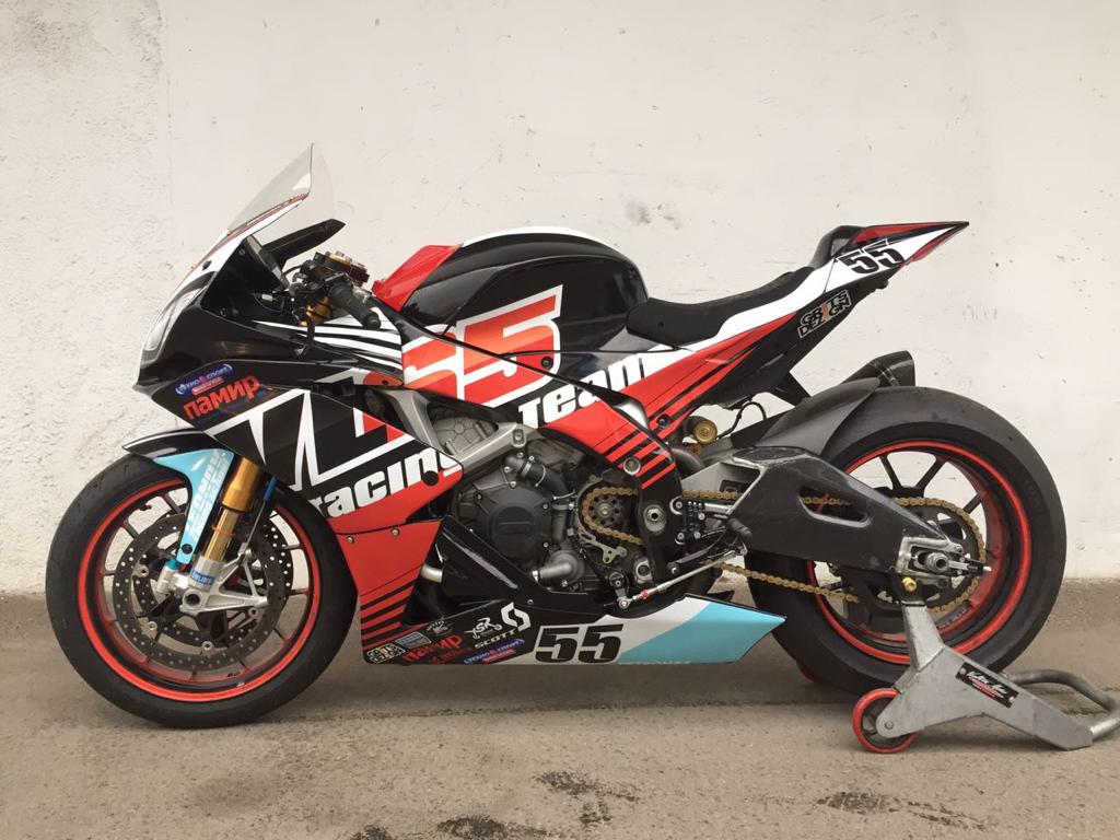 APRILIA RSV4 TRACK BIKE