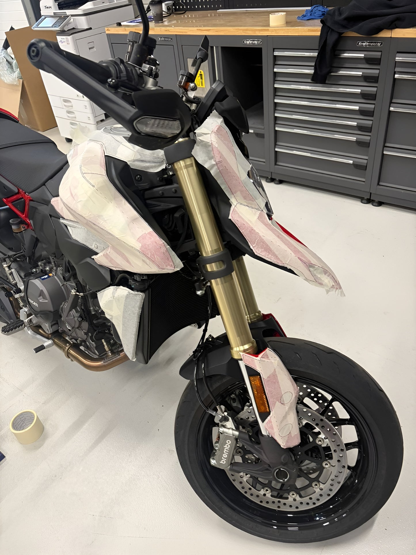 DUCATI HYPERMOTARD 890 V2 2026