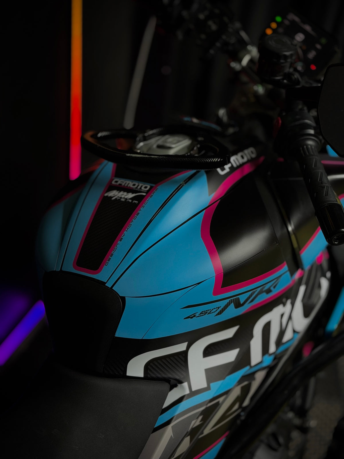 CFMoto 450 NK 2024-2025