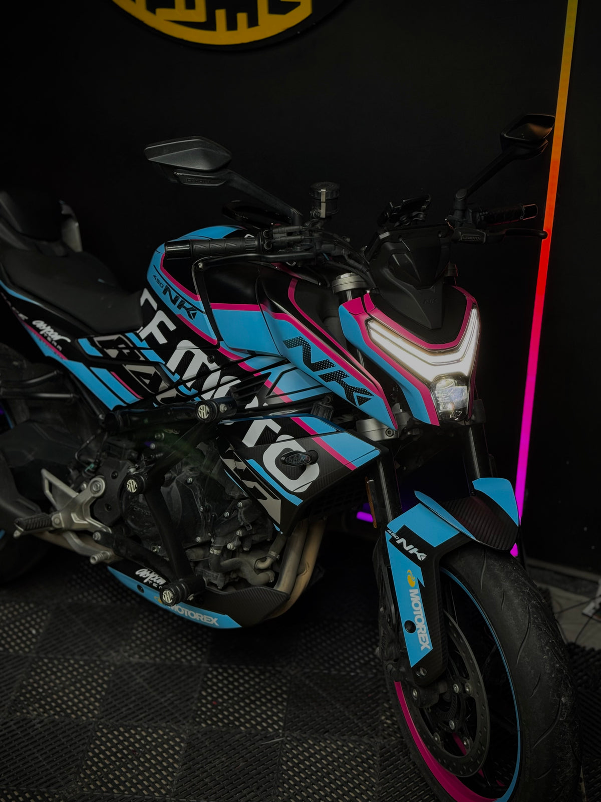 CFMoto 450 NK 2024-2025
